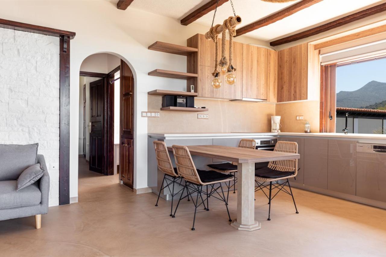 Alkis House By Aegiankazarte Apartment Kapotidhes ภายนอก รูปภาพ
